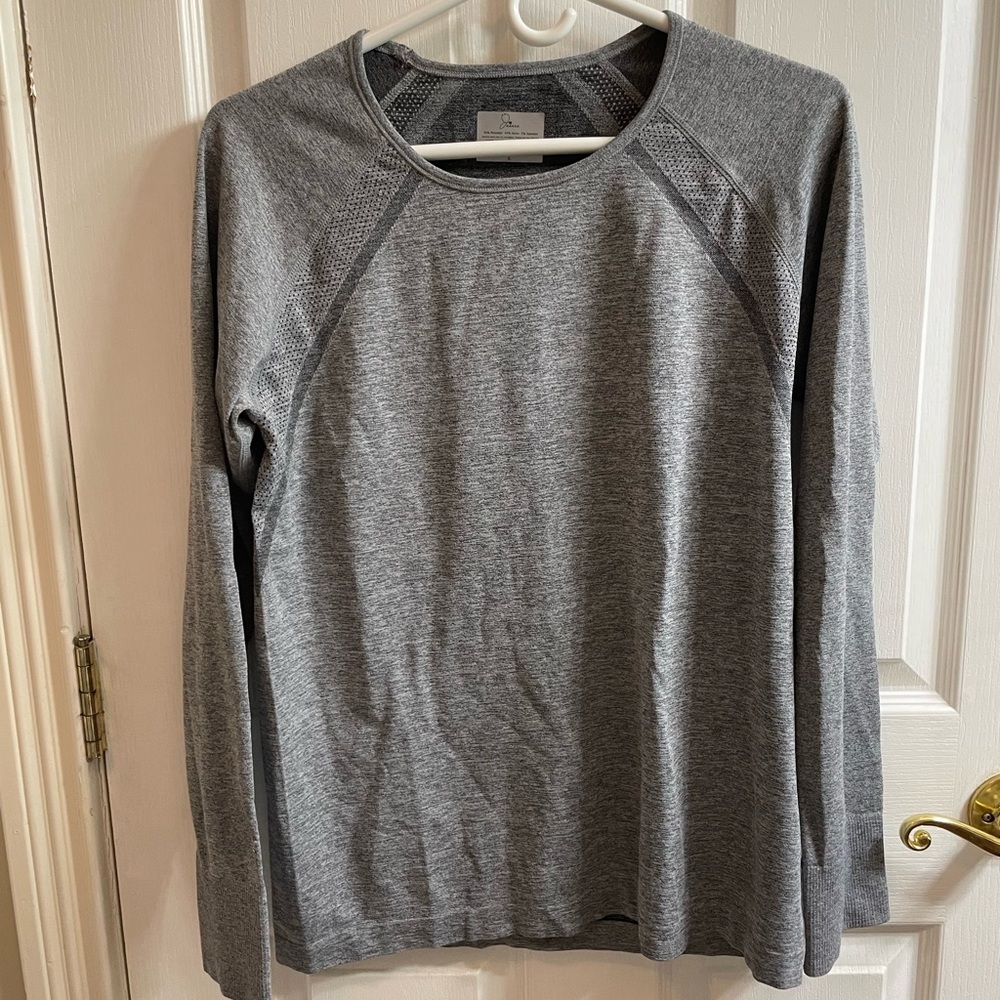 Jaanuu scrub under shirt